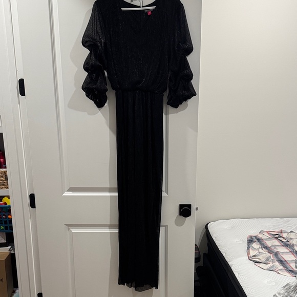 Vince Camuto Black Long Sleeve Jumpsuit Elegant Evening Wear NWT Size M - Picture 3 of 10
